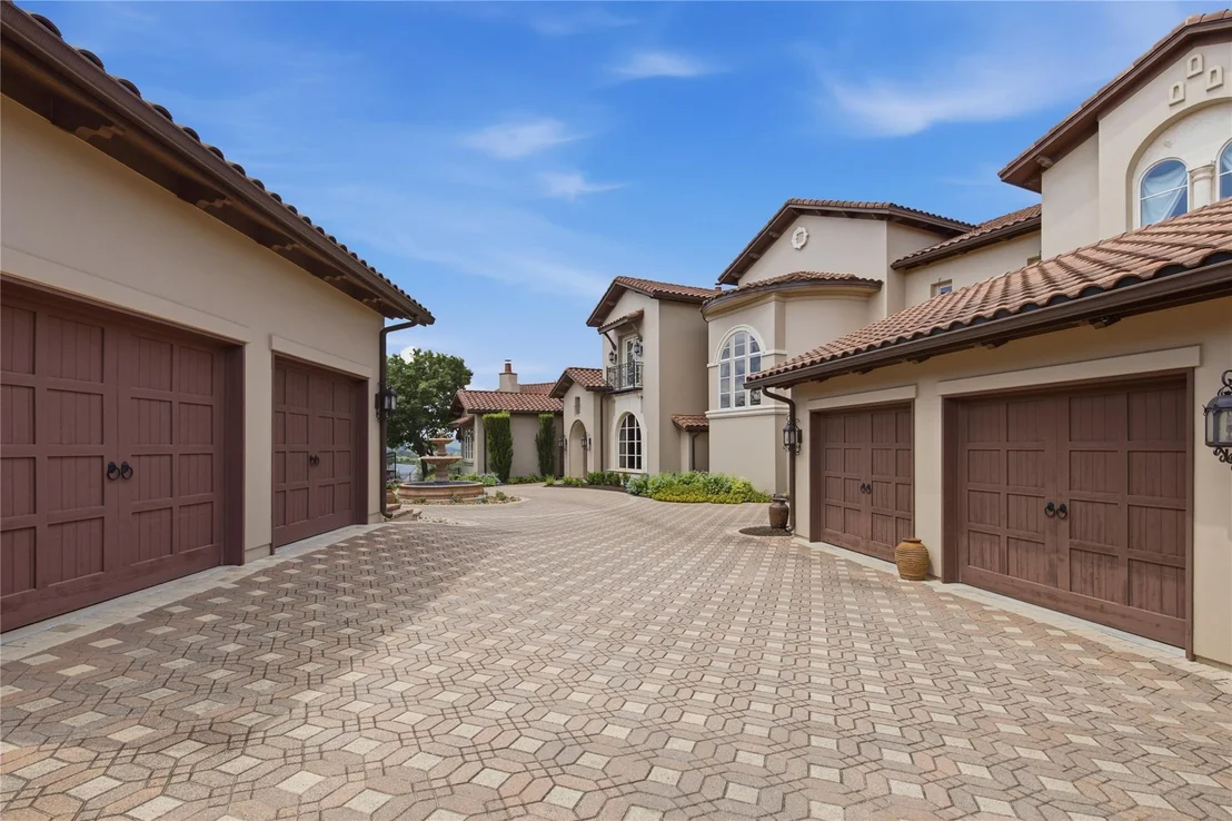 Photo of 1025 Marly WAY