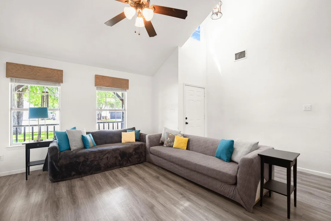 Photo of 1812 Sylvia LN