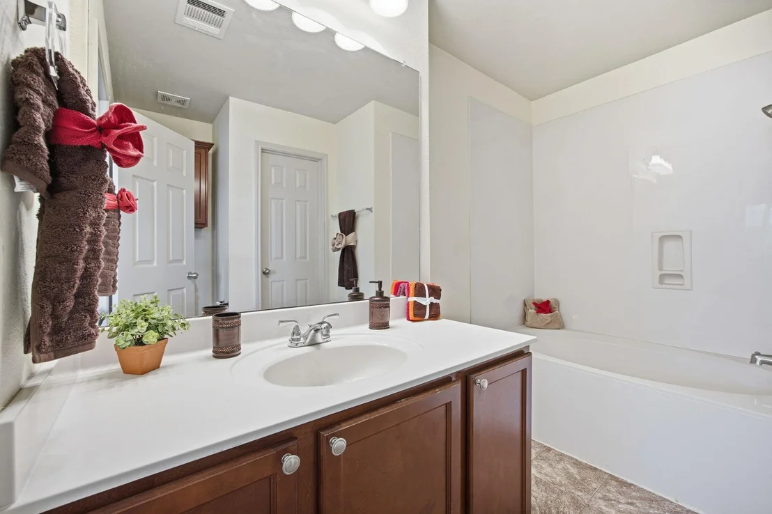 Photo of 408 Azurite DR