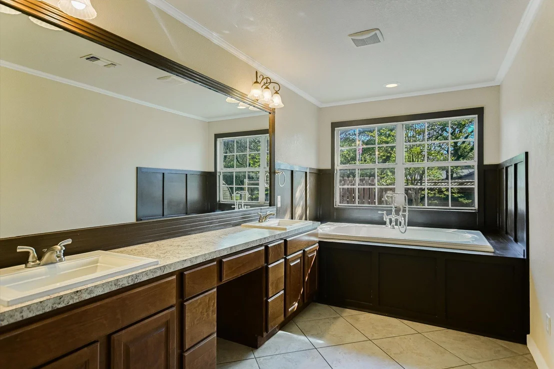Photo of 611 Thurman CIR