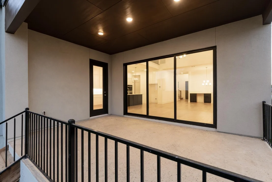 Photo of 7501 N Becasseau CP N