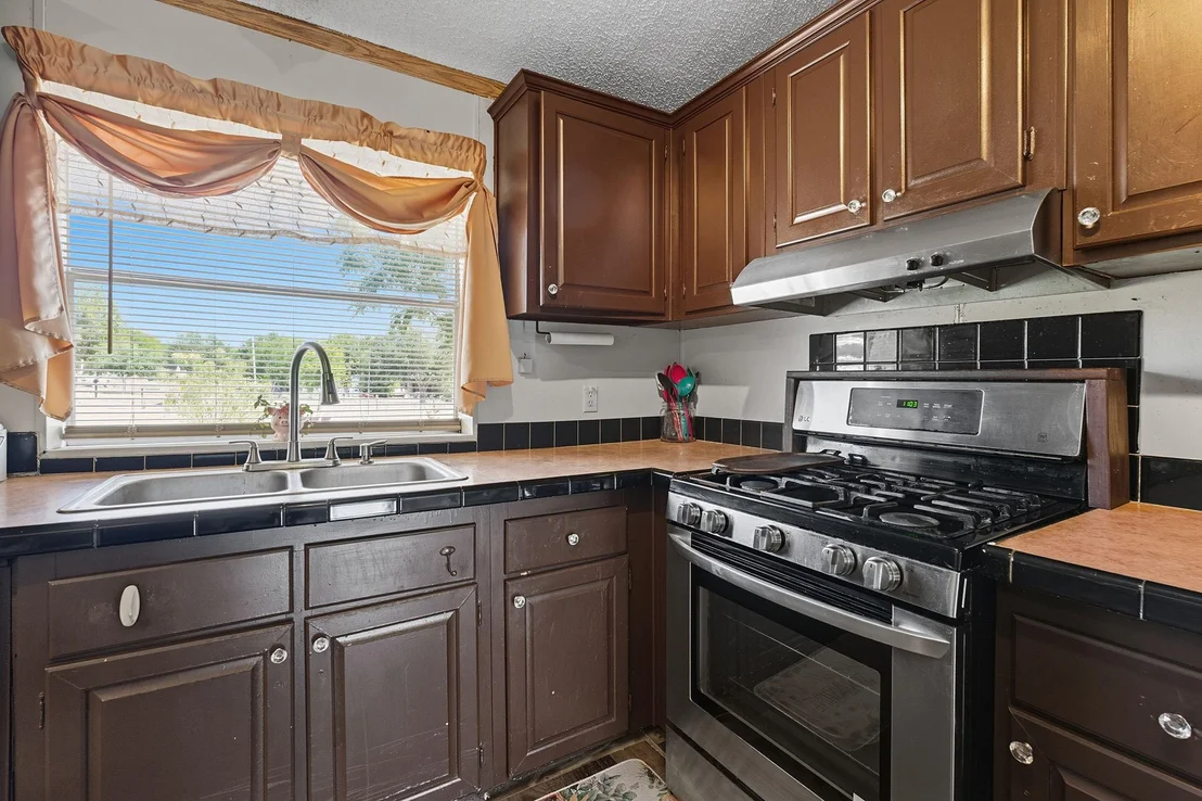 Photo of 813 Petras WAY