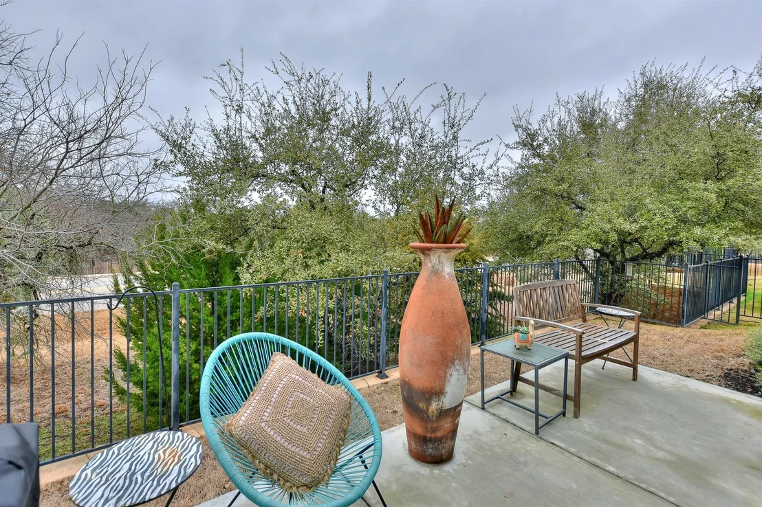 Photo of 838 Hamilton LN