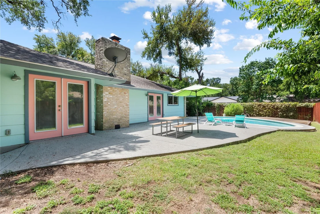 Photo of 7204 Twisted Oaks DR