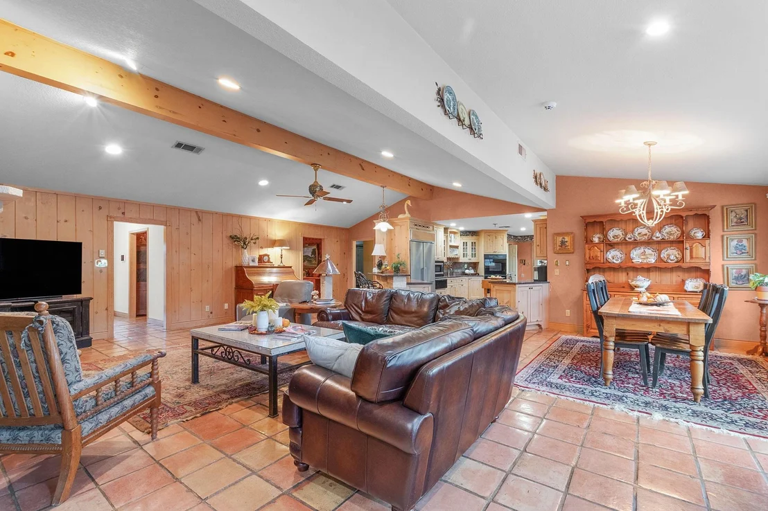 Photo of 306 Cardinal LN