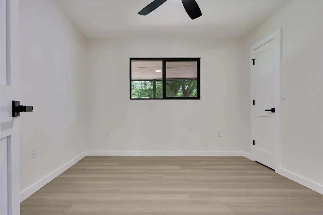Photo of 1708 Raven DR
