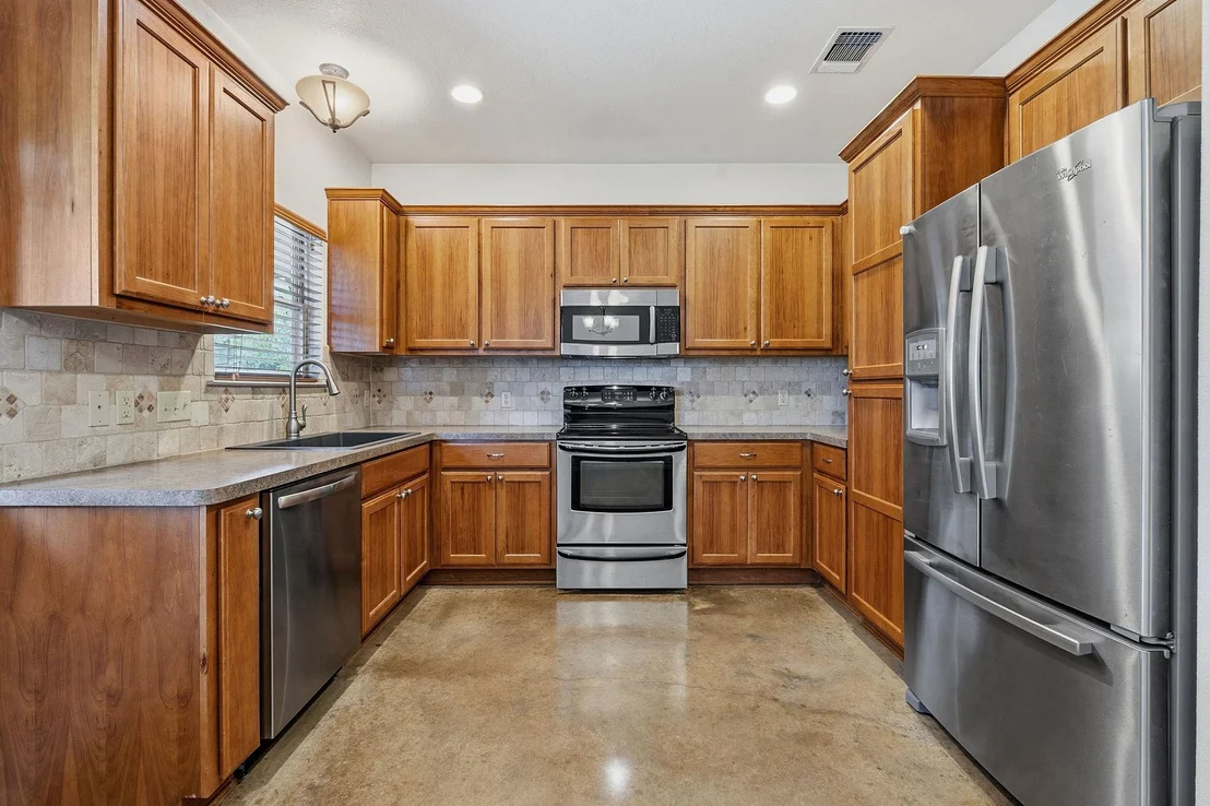 Photo of 10215 Twin Lake LOOP