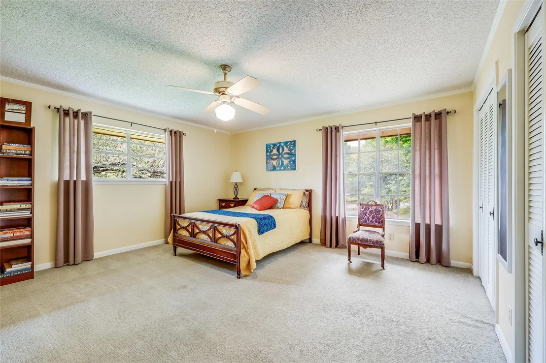 Photo of 9 Inwood CIR