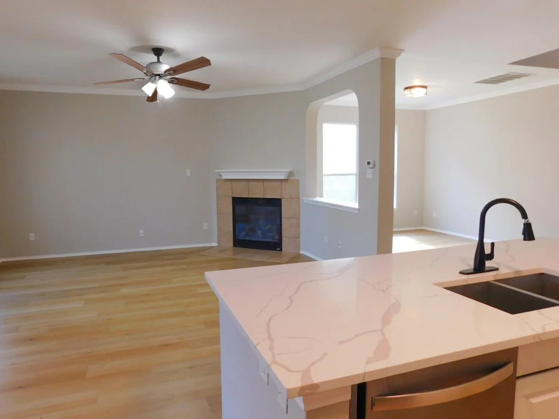 Photo of 1411 Encino DR