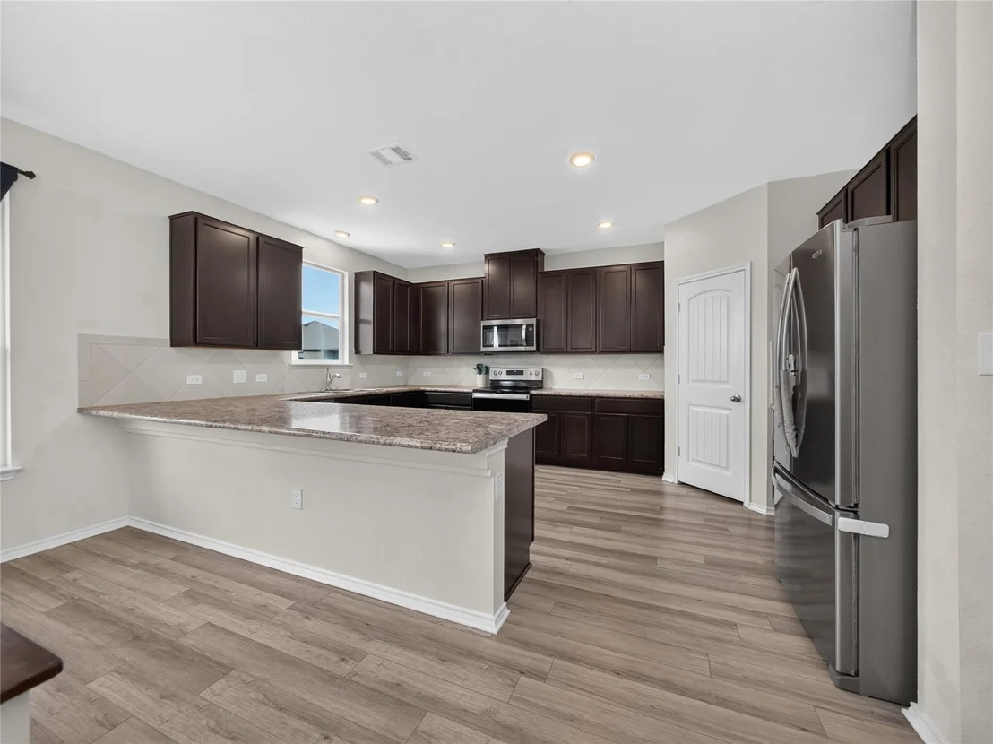 Photo of 1604 Foxglove DR