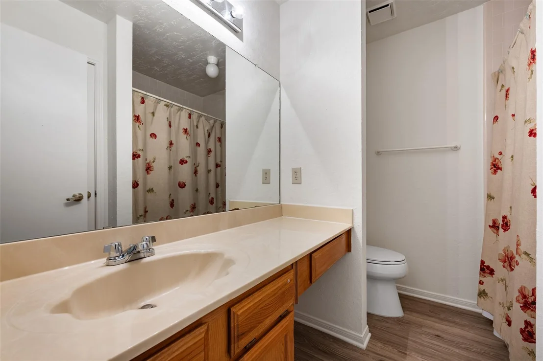 Photo of 712 Quail Run RD