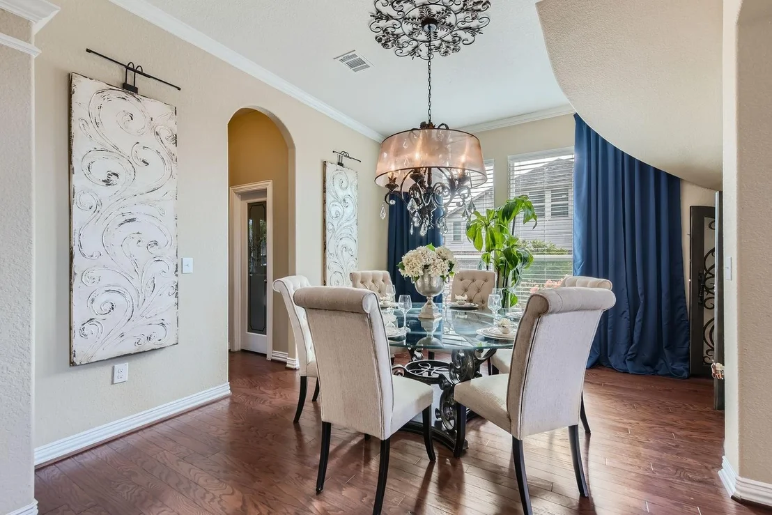 Photo of 491 Betony LOOP