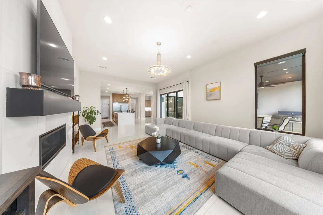 Photo of 2112 Sereno CV