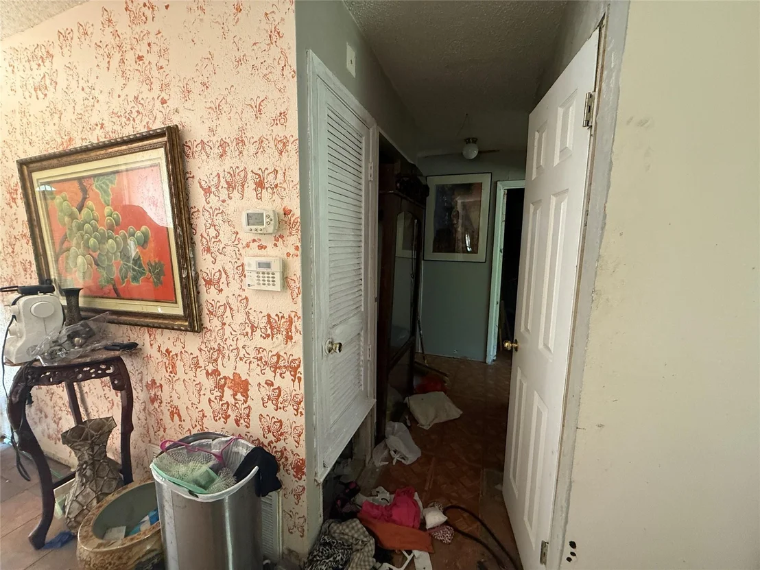 Photo of 7007 Colony Park DR