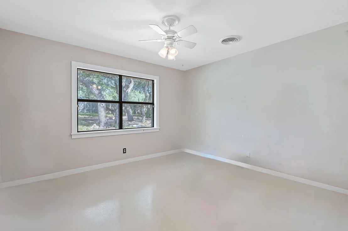 Photo of 8705 S View RD