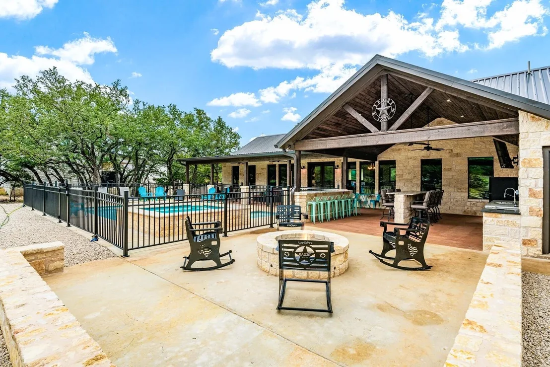 Photo of 1718 Mountain Valley RD