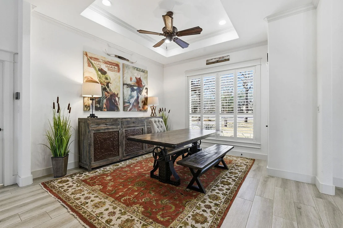 Photo of 308 Oak Plaza CV