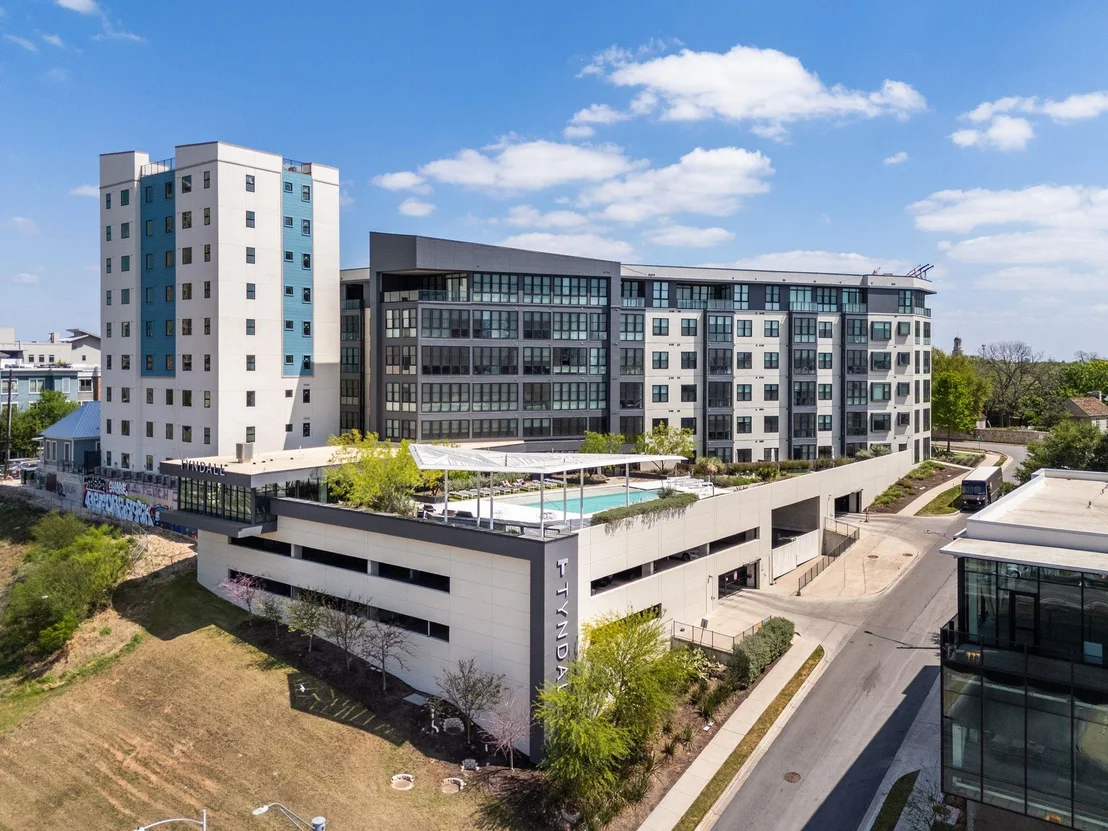Photo of Unit 113 at 800 Embassy DR