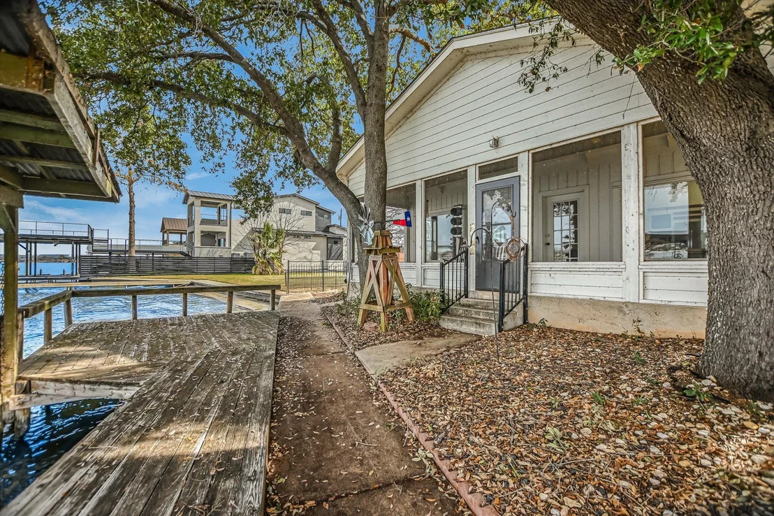 Photo of 1018 Impala DR