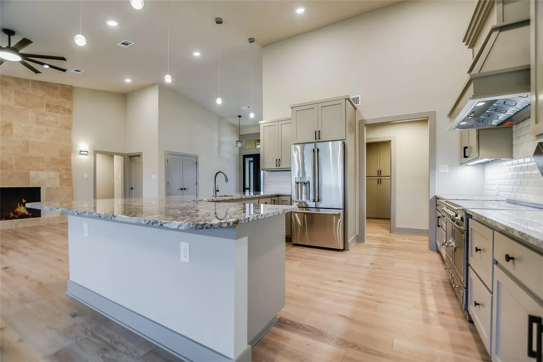Photo of 2713 Aurora