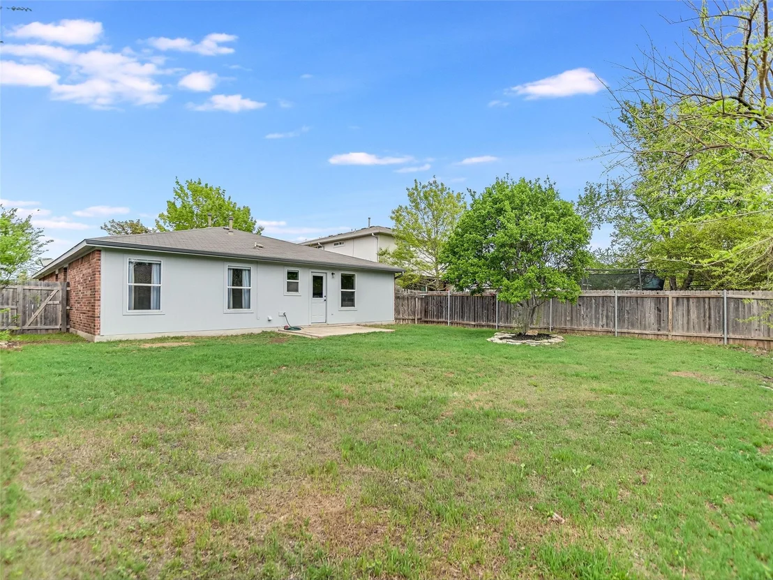 Photo of 402 Washington Square DR