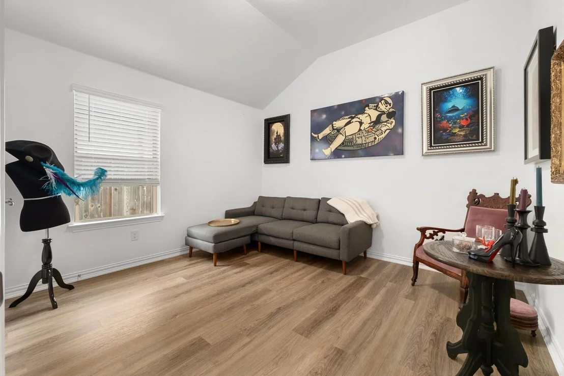 Photo of 221 Short Leaf DR