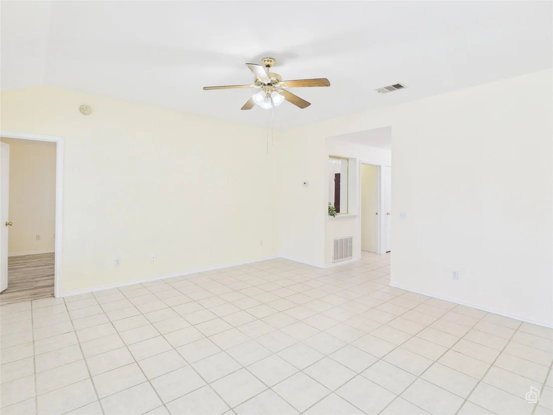 Photo of 600 Clearcreek DR