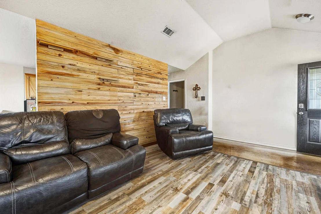 Photo of 2416 Merle DR