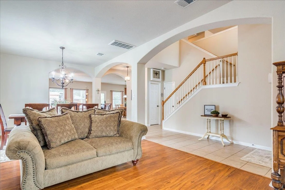 Photo of 18717 Shoreless DR