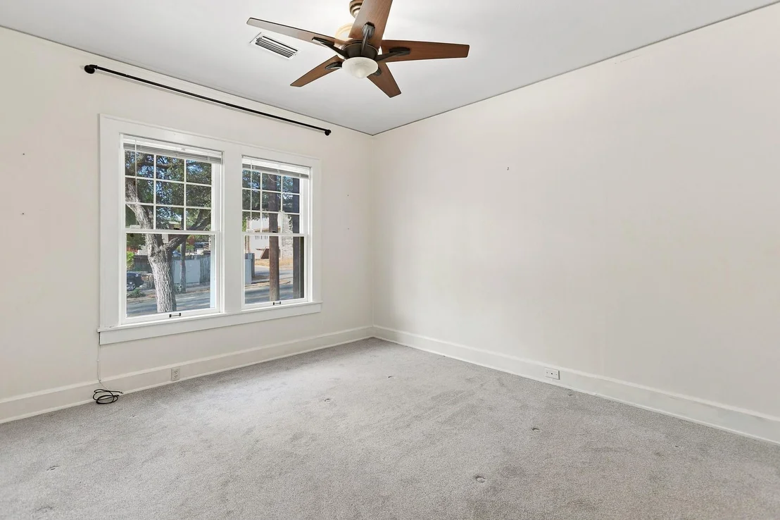Photo of 3200 Harris Park Ave