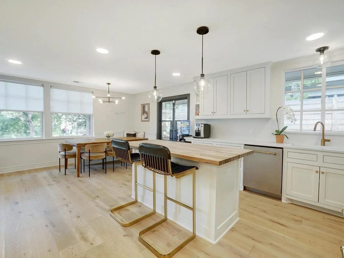 Photo of 2413 Winsted LN