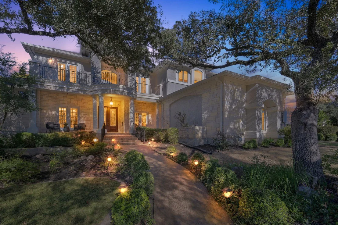 Photo of 9808 Tree Bend CV