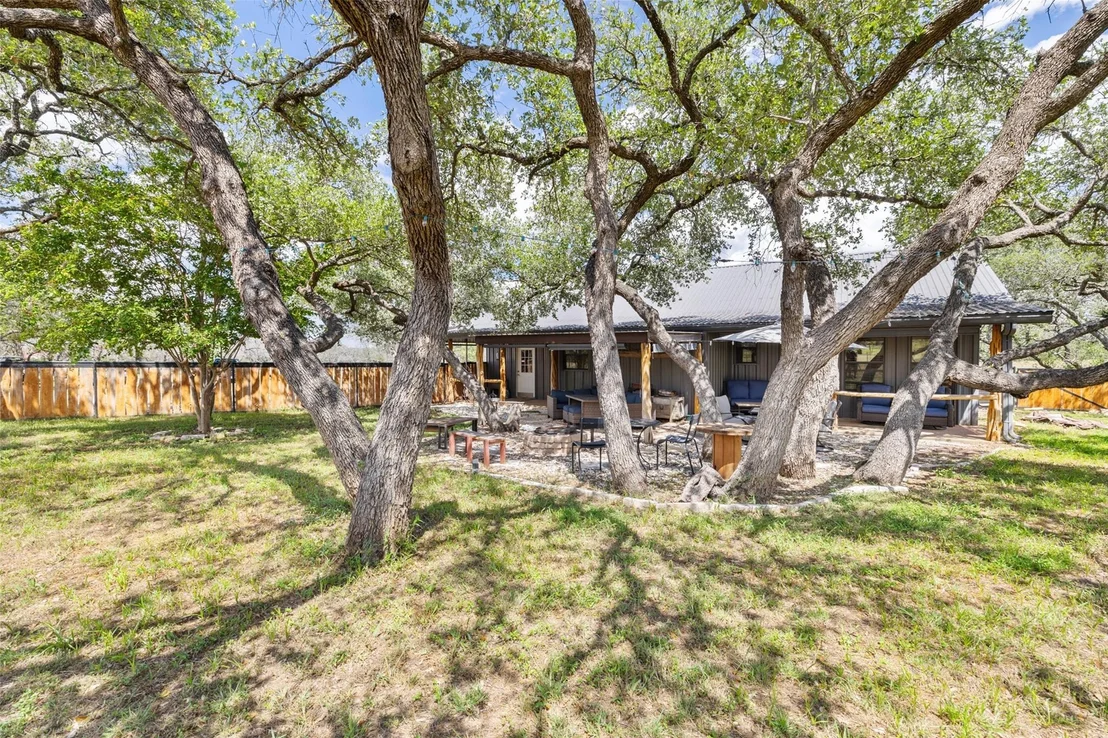 Photo of 2631 N US 281 Highway