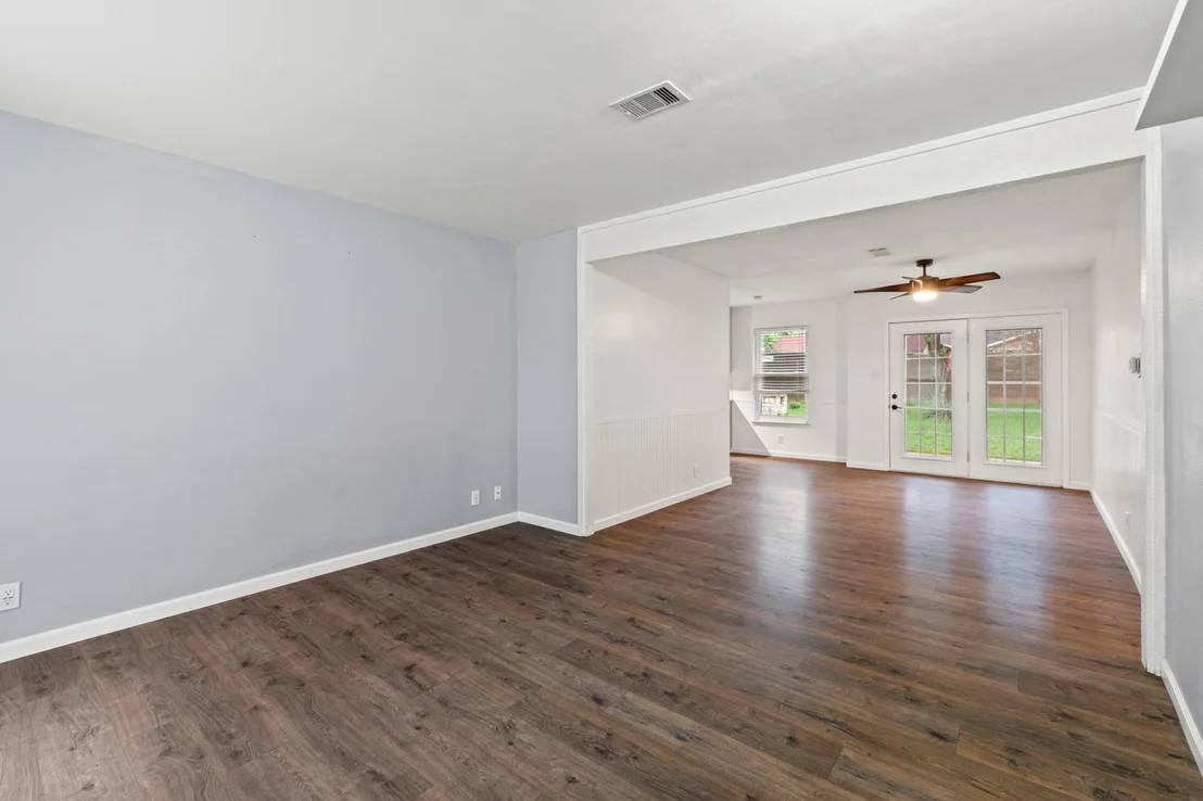 Photo of 5811 Glenhollow PATH