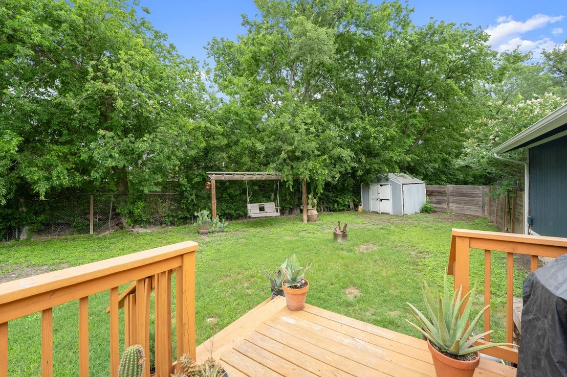Photo of 1604 Sahara Ave