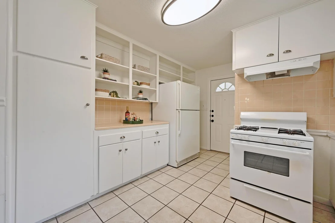 Photo of 1602 Chatham Ave