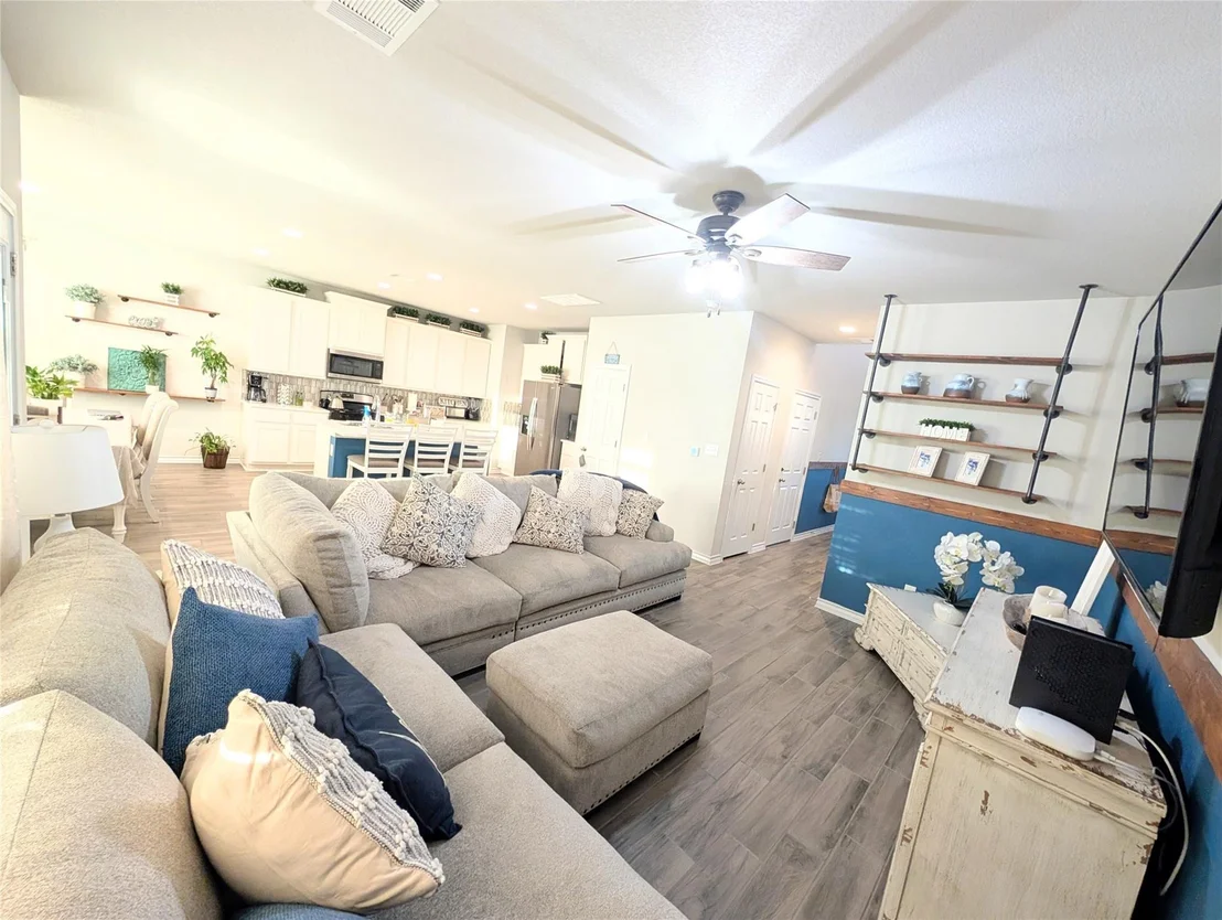 Photo of 226 Thornless CIR