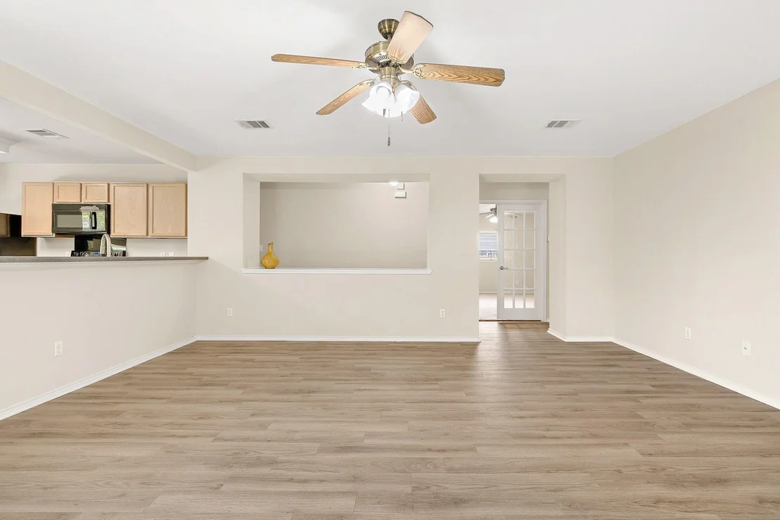 Photo of 301 Wildwood DR