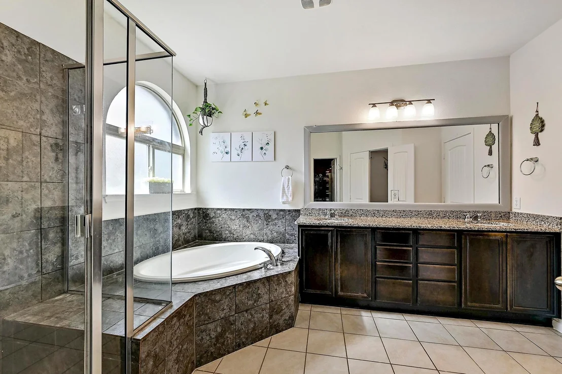 Photo of 2605 Etta May LN