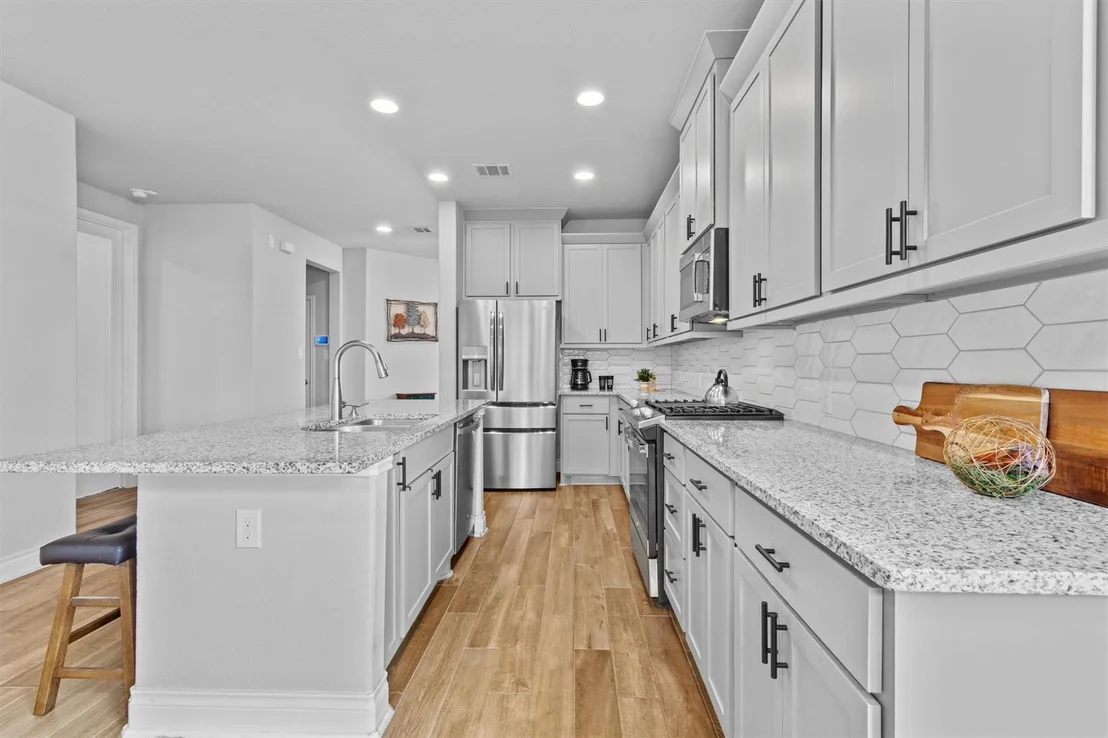 Photo of 120 Freeman Loop LOOP