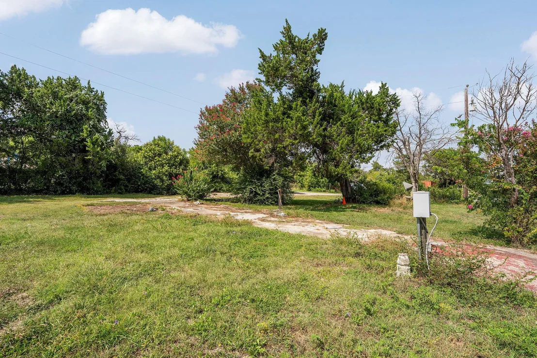 Photo of 1305 High Chaparral DR