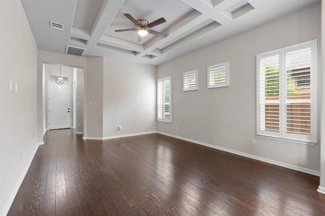Photo of 1008 Clearwing CIR