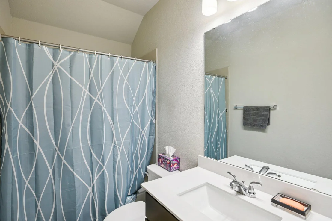 Photo of 149 Plumbago LOOP