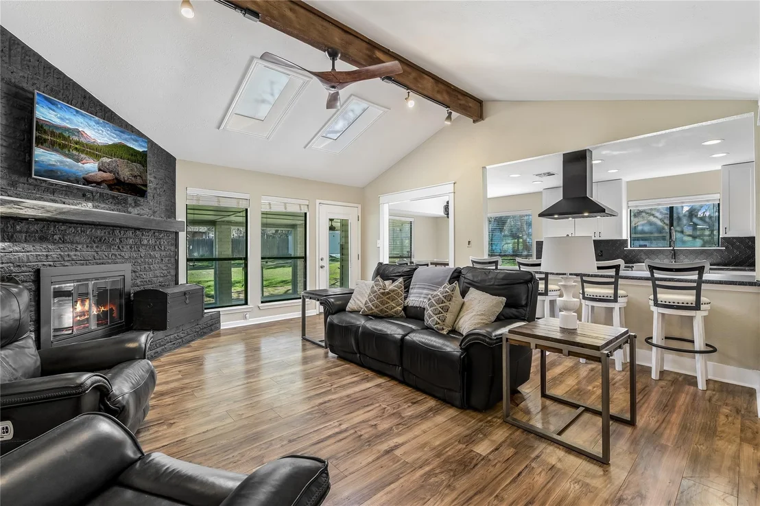 Photo of 1003 Mockingbird DR