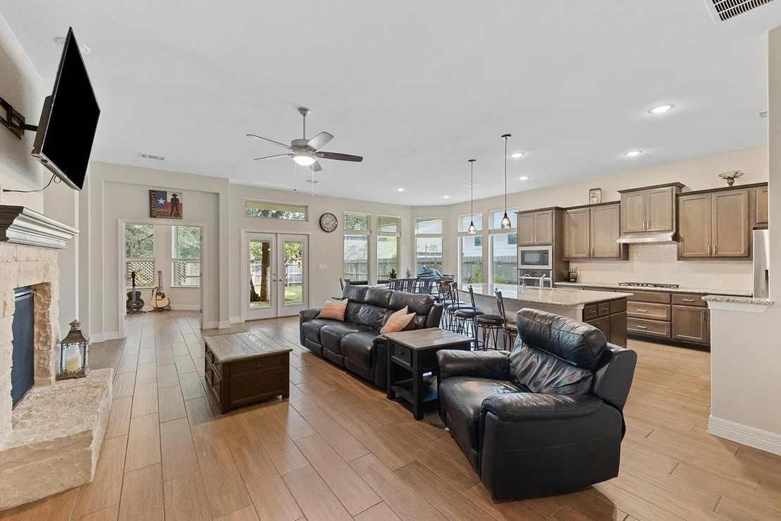 Photo of 812 Heartleaf DR