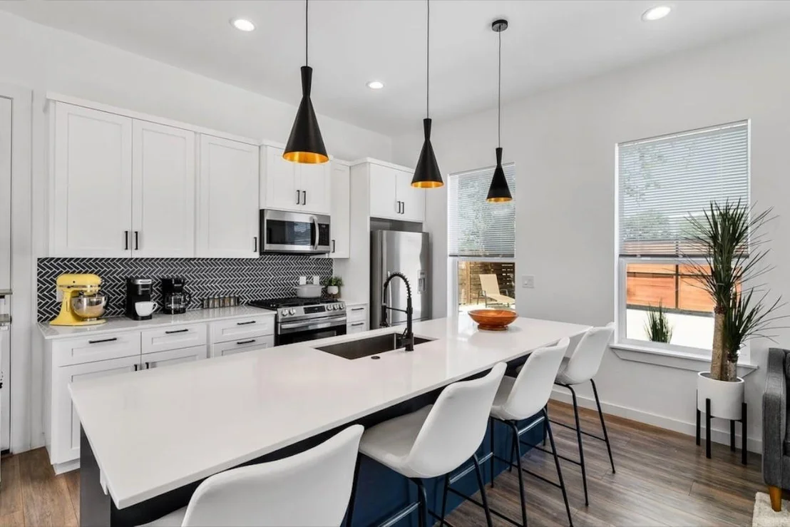 Photo of Unit 1 at 5401 Stuart Cir DR