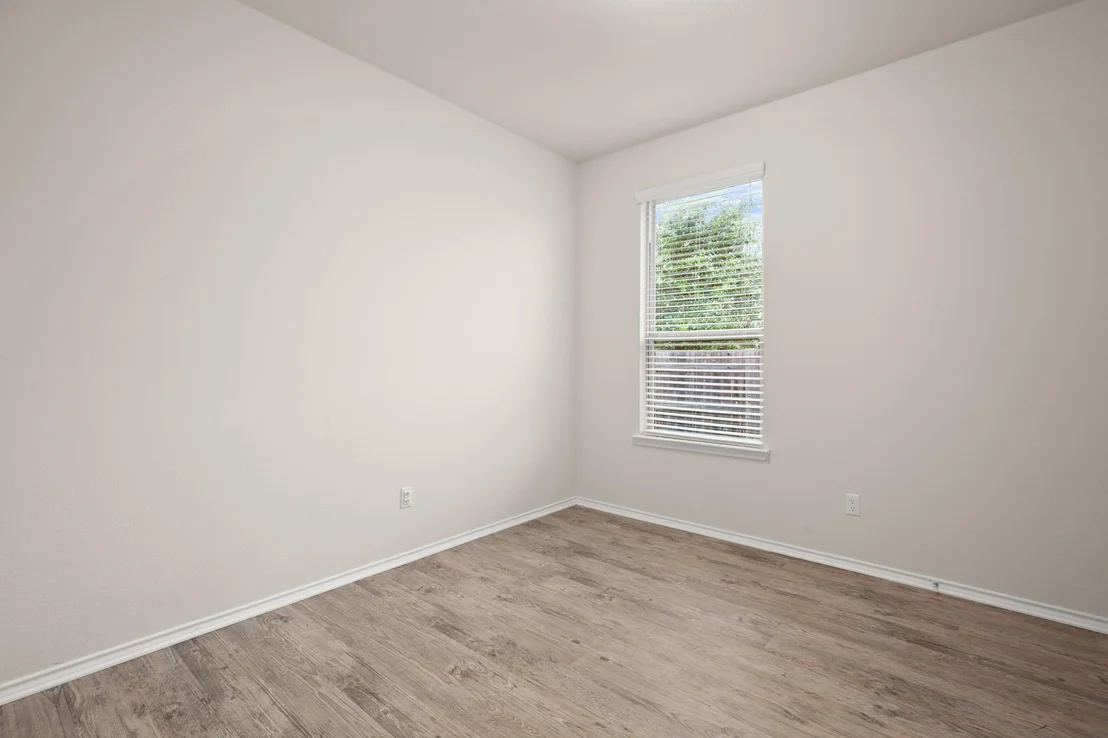 Photo of 380 Bonnet BLVD