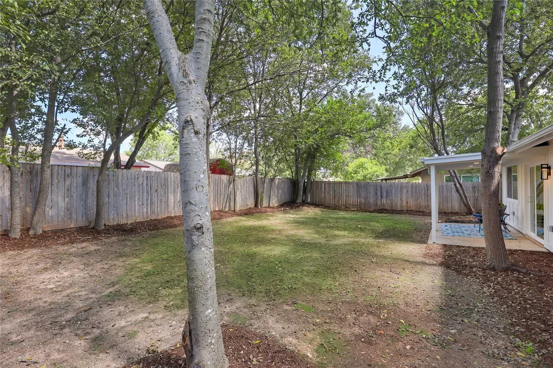 Photo of 2333 Aldford DR