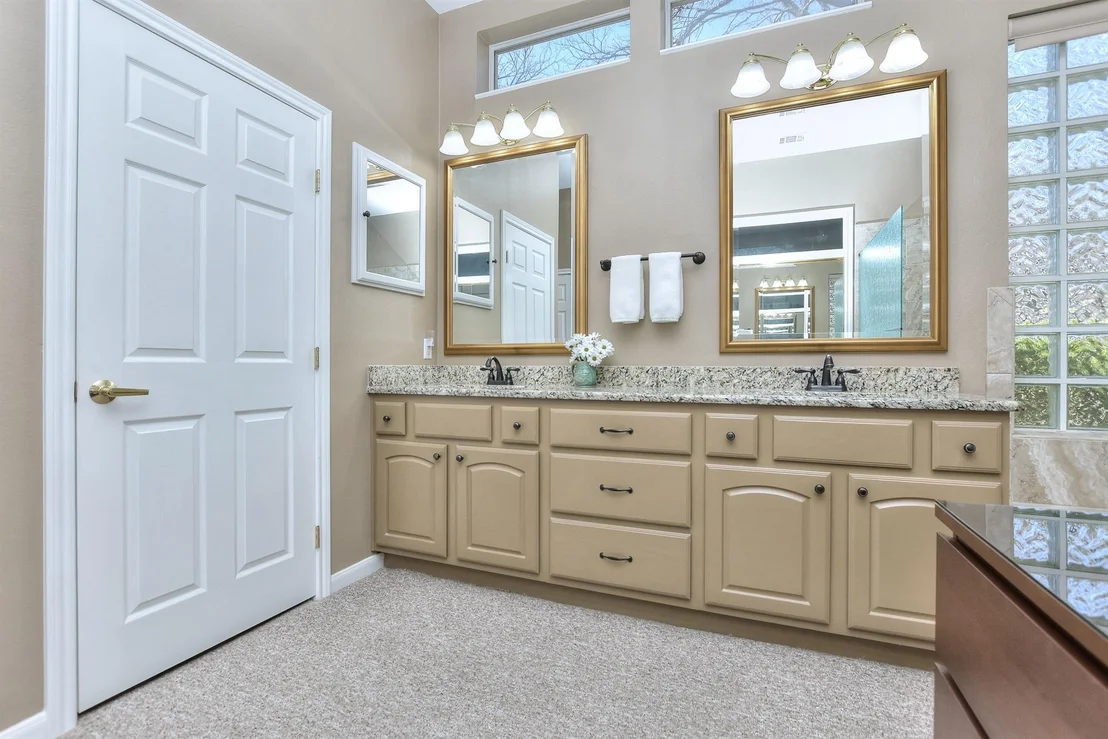 Photo of 111 Juniper Berry TRL