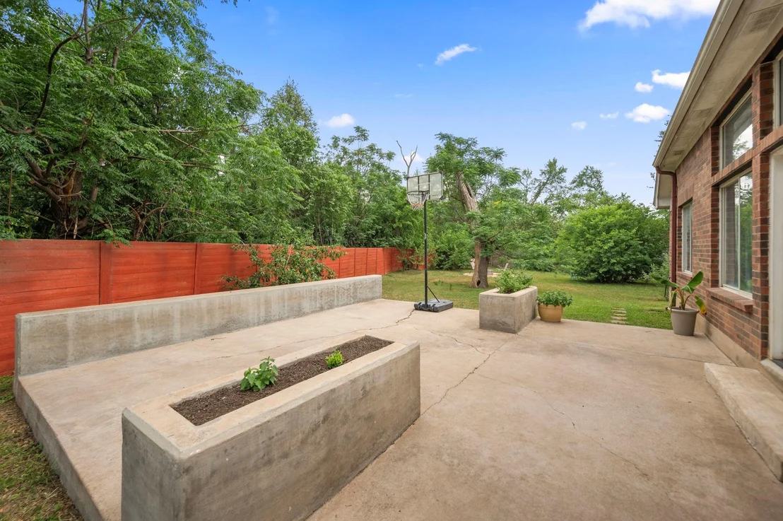 Photo of 3208 Sycamore CV